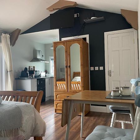 캐셜 Kingstown House B&B 외부 사진